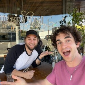 Alejandro Saab Instagram - Cyno and Tighnari voice actors finally meet! 

#cyno #tighnari #voiceactors #genshinimpact #genshin