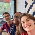 Alessandra Maestrini Instagram - Um encontro que começa às 11h e termina às 18h é um café da manhã, brunch, almoço, café da tarde ou jantar? O nome disso é tarde deliciosa! Muito obrigada @andre_dias e @emmywagner ❣️