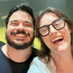 Alessandra Maestrini Instagram - Este final de semana teve do cúmulo do besteirol com @naruanachuvanafazendamusical às profundezas da psicanálise com @sraklein.apeca . Ambos transbordando talento e gente amada!!! Viva o teatro!!! Rio de Janeiro, Rio de Janeiro