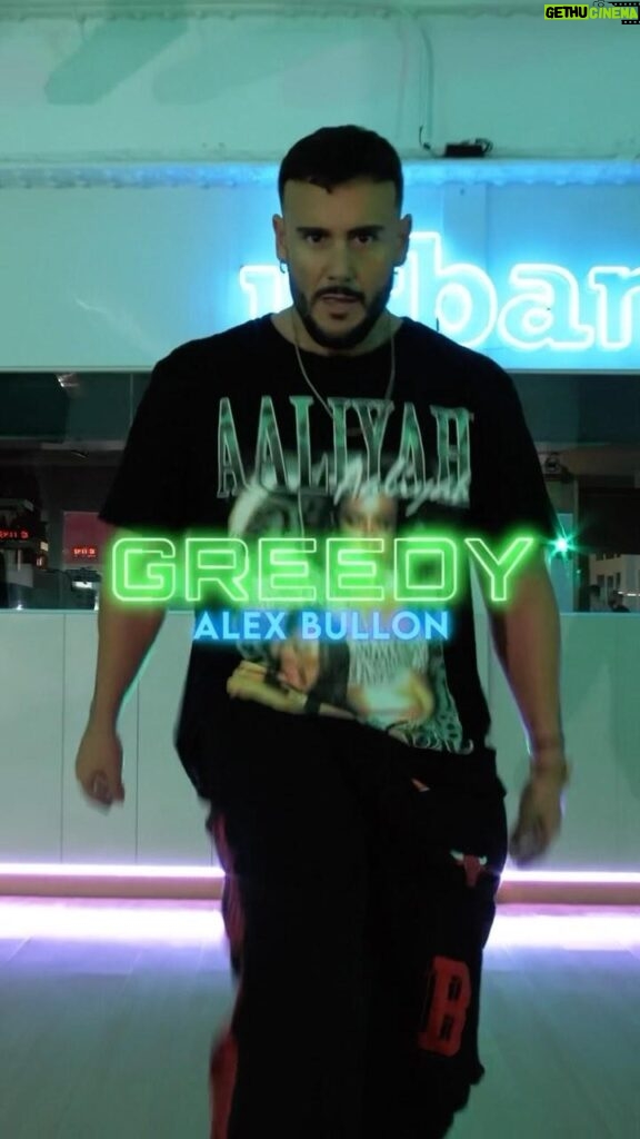 Alex Bullon Instagram - #GREEDY 🐲🐍🐊 @tatemcrae #tatemcrae #alexbullonchoreography @alexbullon23 #alexbullon 💚 @laurbandf 🎥 @davidgalinndo #commercialdance #urbandance #dance #danceclass #danceon #dancevideo #igdaily #igdancers #dancersofinstagram #danceworld #worldofdance #thinklater