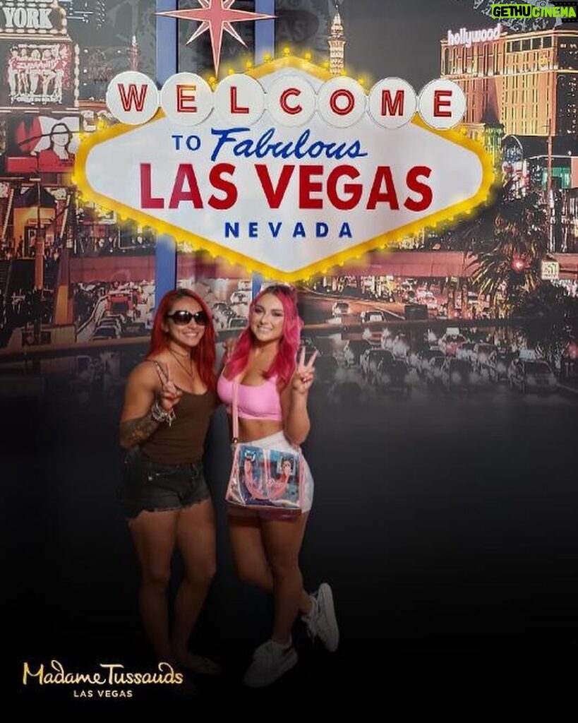 Alex Gracia Instagram - Can we pretend like this birthday post was on time? 😅🎉🥳💖 Vegas with @mirandaalize!