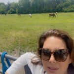 Alex Meneses Instagram - Half an hour outside the city. Gotta love Chicago. #equestrian #equestrianlife #horse #horseriding #momlife #horse #mommylife #momstyle #momanddaughter #love #instagood @stanleylukefarm @dunhamwoodsfarm @seven.oaks.farm @oldbarrington @seven.oaks.farm @nineacresfarmgoats @double_j_riding_club