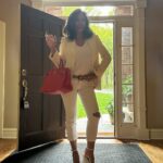 Alex Meneses Instagram - Spring in my step. Let’s go! #monday #motivation #backlit #midwest #life #mommy #momlife #momstyle #mommyhood @veronicabeard @hermes @hermesbirkins @oldnavy