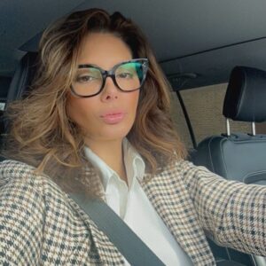 Alex Meneses Instagram - Driving glasses.  Muah

#saturday #vibes