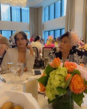 Alex Meneses Instagram - Thank you @maxmara for your sponsorship.  @service_club_of_chicago 
@hermes 
@veronicabeard
@wyckwoodhouse 
#givingback #hatluncheon #sisters #fashionista