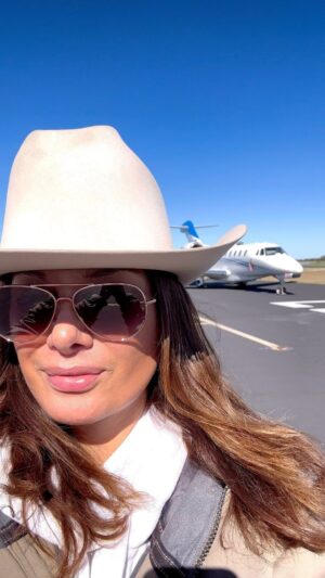 Alex Meneses Instagram - The most beautiful time in Comanche with family and friends.  #grateful #family