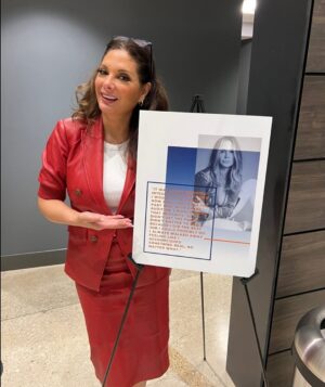 Alex Meneses Instagram - Have integrity in what you do.  Thank you @ricknajera for making me a part of @latinothoughtmakers 
People, go see Rick’s play SWEET 15 opening tonight in Chicago at @imperio.de.la.elegancia dinner Theater.  It’s so much fun!

#happy #friday