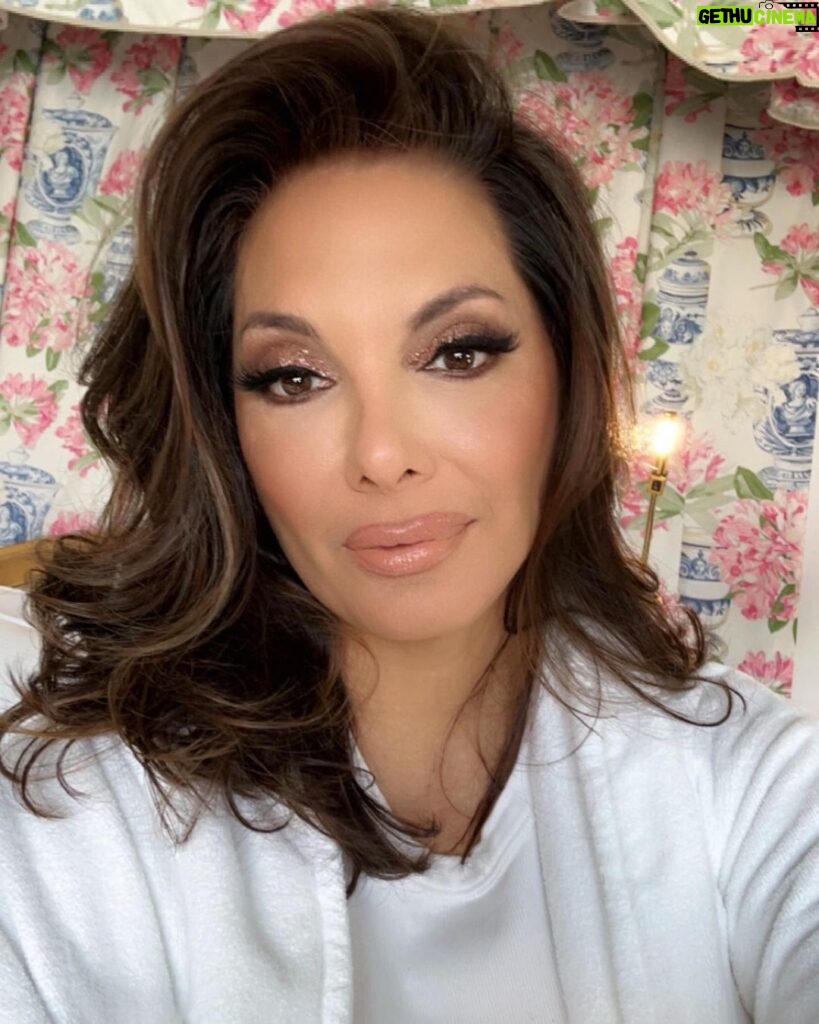 Alex Meneses Instagram - All dressed up and nowhere to go. No Premiers, no Acting jobs, no Writing jobs, no Crew jobs. No new stories and entertainment for the public. No nothing. Not with this strike. We will get back to work again. Let’s hope it’s done fairly. And not based on a residual model that was established 40 years ago. Established when there was only Network TV. On Network Television (NBC, CBS, ABC, FOX, CW) Every time your episode played, you got paid a little something. Actors and Writers depend on residuals when we are not working. We have never fairly negotiated residuals for streaming services that has taken over a big part of TV. Let’s hope we can all come to a fair arrangement. I think we are all feeling the lack of work. #staystrong #unionstrong #sagaftra #Actorslife #Actorsstrike #Writersstrike #StandTogether