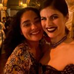 Alexandra Daddario Instagram - Premiere 💫 I can’t wait for y’all to see the show on January 8th!