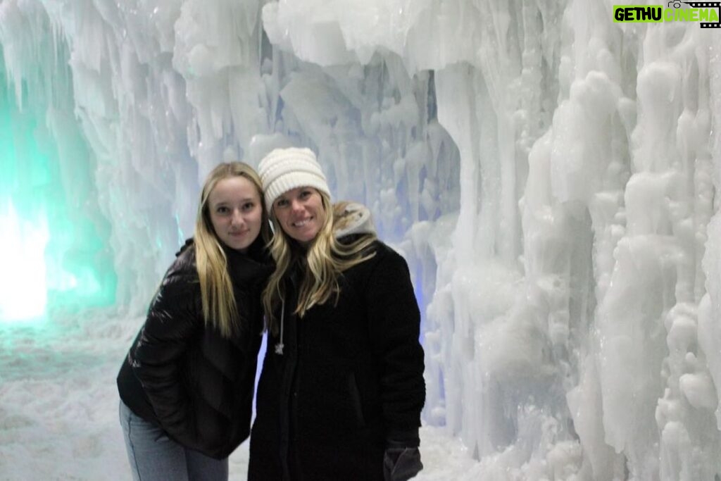 Alexus Oladi Instagram - Ice Castles ✨ Park City, Utah