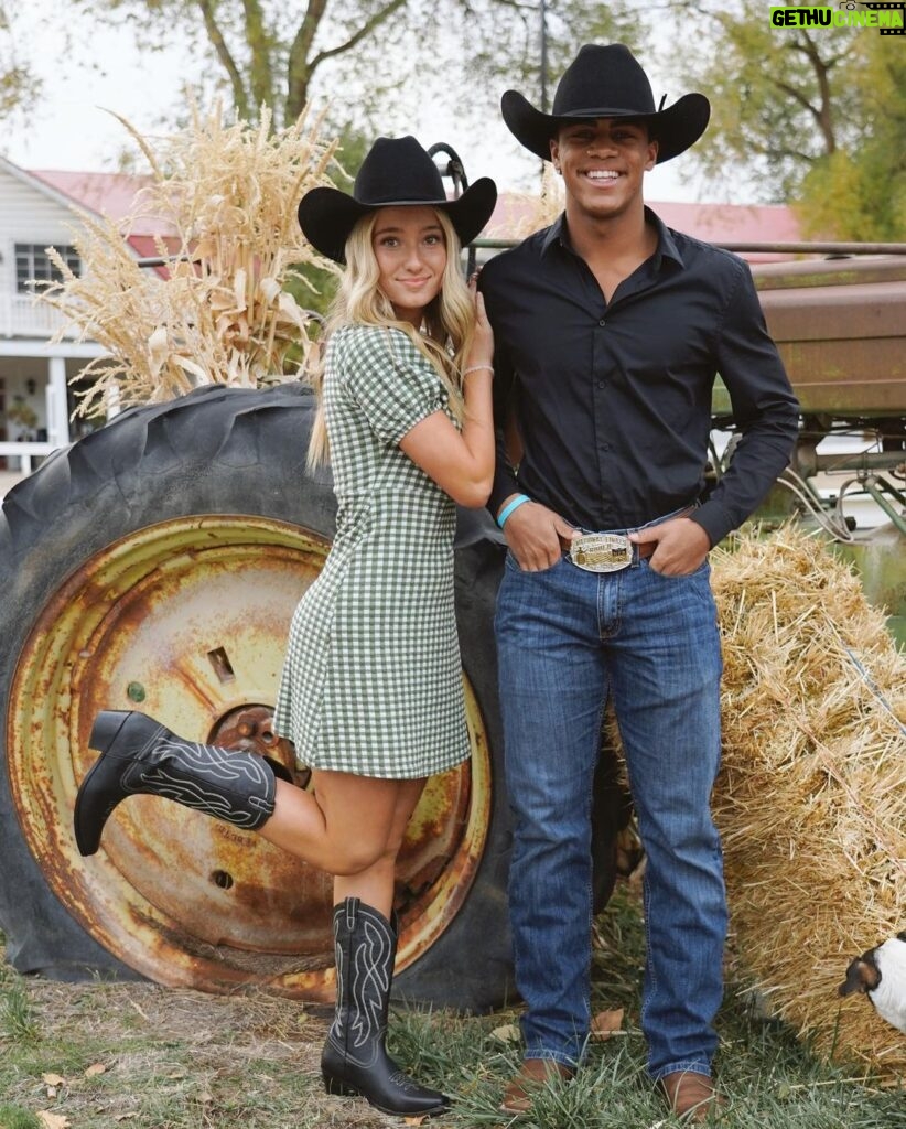 Alexus Oladi Instagram - Harvest 🤠 Saltaire Farm Equestrian Center