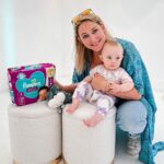 Ali Bastian Instagram - Izzy and I had a day out and attended @pampersuk_ire Happy Skin, Happy Baby event to celebrate the launch of their new and upgraded #PremiumProtection range. Their Derma Comfort layer has 1000 micro pores to pull away moisture twice as fast! * If you’re looking for up to 100% leak free for 12 hours, look no further - if only my baby would sleep that long! I can dream 🤣 We tried them for ourselves and after a long journey home, she had the dryest little bottom ever! We now find that over night her skin is peachy in the morning - which makes her happy and so me happy! Winning! Try them for yourselves! Link in my biog and stories 💜 Ad *vs leading competitor on S4 nappies