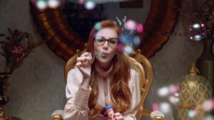 Alican Yücesoy Instagram - İşte karşınızda 9 Kere Leyla’nın fragmanı!  Elmalar, tatlılar ve baloncuklarla dolu filmimiz 20 Mart’ta sinemalarda!

#9KereLeyla ….. #HalukBilginer #DemetAkbağ #ElçinSangu #FıratTanış #EzelAkay #contactfilmworks @contactfilmworks #BKM25  @bkmonline