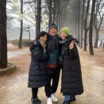 Alice Lee Instagram - Coming back to the Motherland has made my heart and soul sooooo full. Love and abundance overflowing!!! It’s almost inexplicable. It has been just the best. I’ve been lucky enough to visit Korea many times in my life, but returning to where my ancestors are from, at this point in my life, has been everything and more. This time, I really felt like I was coming home. I’m so proud to be Korean. I’m so grateful to have Korean culture embedded in me, to have the Korean language flow through my tongue, to have a bond with my extended family that is eternal and strong. I love being from the States, but there is something so refreshing and heartwarming about being surrounded by people who look like you, eat like you, and talk like you, especially after so much social conditioning that tells you you’re a “minority” when you live in any Western country. I am 100% American, but I am also 100% Korean. I’m so thankful to have two countries to call home. And even though I’m suuuper sad to leave Korea, I know that’s because it has been that incredible of an experience 🥲 Can’t wait to come back. ALSO LOOK AT MY COUSINS’ ADORABLE KIDS AKA MY NIECE AND NEPHEW WHEN WE HAD TO SAY GOODBYE 😭🥹🥹 MY HEART!!! #한국 #korea #광화문 #가족 #family #남이섬 #복 #blessings #천천히 #slowly #눈 #snow #조카 #niece #nephew #경북궁 #palace #korean #american #koreanamerican #culture South Korea