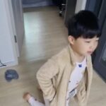 Alice Lee Instagram - Coming back to the Motherland has made my heart and soul sooooo full. Love and abundance overflowing!!! It’s almost inexplicable. It has been just the best. I’ve been lucky enough to visit Korea many times in my life, but returning to where my ancestors are from, at this point in my life, has been everything and more. This time, I really felt like I was coming home. I’m so proud to be Korean. I’m so grateful to have Korean culture embedded in me, to have the Korean language flow through my tongue, to have a bond with my extended family that is eternal and strong. I love being from the States, but there is something so refreshing and heartwarming about being surrounded by people who look like you, eat like you, and talk like you, especially after so much social conditioning that tells you you’re a “minority” when you live in any Western country. I am 100% American, but I am also 100% Korean. I’m so thankful to have two countries to call home. And even though I’m suuuper sad to leave Korea, I know that’s because it has been that incredible of an experience 🥲 Can’t wait to come back. ALSO LOOK AT MY COUSINS’ ADORABLE KIDS AKA MY NIECE AND NEPHEW WHEN WE HAD TO SAY GOODBYE 😭🥹🥹 MY HEART!!! #한국 #korea #광화문 #가족 #family #남이섬 #복 #blessings #천천히 #slowly #눈 #snow #조카 #niece #nephew #경북궁 #palace #korean #american #koreanamerican #culture South Korea