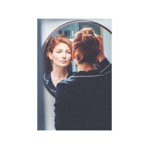 Alice Levine Instagram - Oh hello! I’m an official partner of @esteelauderuk Advanced Night Repair, no biggie, wasn’t even going to mention it, but you know people KEEP asking me why I’m “glowing”, “so very young”, “practically a mirror ball”...[quotes are approximations]

If you’re the kind of person who gets frustrated at how much of the slot the actual TV show takes up because you want to get to the main event (the ads), just a heads up that after a bit of Gogglebox you can see me professionally touching my face at lot (21:10ish). Don’t know why they didn’t list it as it’s own thing in the Radio Times (looking into it).

Shout out to my brother who used to ‘learn’ adverts with me which we then performed to our parents because we were really outdoorsy and had loads of friends. It came in super handy for this, cheers @maximilianpics ❤️
