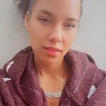 Alicia Keys Instagram - Happy New Year💜💜💜 Our 2024 Mantra: we surround ourselves with things that our good for us. PERIOD.