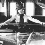 Alicia Keys Instagram - I have a special announcement tomorrow…. Stay tuned✨✨✨