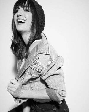 Alison Haislip Instagram - Ain't nobody gonna steal this shine. 💫

📸 @matt_kallish 
💄 @makeup_by_kristine_