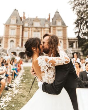 Alizée Williot Instagram - Aujourd’hui cela fait 1 an que nous nous sommes mariés, plus de 11 ans que nous nous sommes rencontrés, et dans quelques mois nous accueillerons notre bébé...
Je suis la femme la plus heureuse et la plus comblée. 
Merci ❤️ #22juin2019