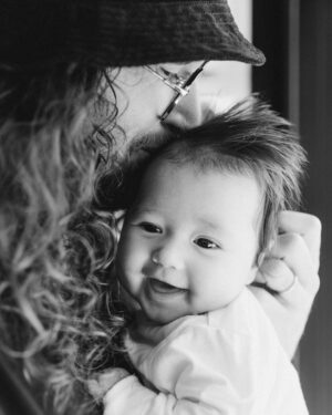 Alizée Williot Instagram - J’ai réalisé le rêve de toute ma vie.
Eux. Nous. Ma petite famille ❤️ 

Impossible de choisir 1 des 10 je les aime tellement toutes ! Vous préférez quelle photo vous ? :) 

Merci @olivia__poirier de capturer ces instants de vie si précieux 🙏🏼