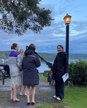 Alva Bratt Instagram - alldeles lycklig av alla fina ord från er som har tittat 🧚‍♂️♥️ <~~~> tack igen till ett fantastiskt gäng, här är några ~

@amandaadolfsson_director @frida_asp123 @fatimavarhos @camilla_ahlgren @forsman.forsman @ragnaj @igamikler @mackiable @madeleinethorcostumedesign @claralla @mwbyemma @clarabergquist @p.cabbe @aliciaeichenholz @biancakuylenstierna @dominika.newelska @esmalda @maggiewidstrand @coj_casting @wilfen @nikivalinger @sofusforssell @linnealrsson @carolinnfranklin @fanni_metelius @sarah_p_nicastro @aspvarhos @jangfeldt @maxulveson @carsten_bjornlund @letitiawardact @nicoleberki @christiankaktus @hannesalin 🪻