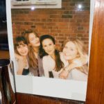 Alva Bratt Instagram - alldeles lycklig av alla fina ord från er som har tittat 🧚‍♂️♥️ tack igen till ett fantastiskt gäng, här är några ~ @amandaadolfsson_director @frida_asp123 @fatimavarhos @camilla_ahlgren @forsman.forsman @ragnaj @igamikler @mackiable @madeleinethorcostumedesign @claralla @mwbyemma @clarabergquist @p.cabbe @aliciaeichenholz @biancakuylenstierna @dominika.newelska @esmalda @maggiewidstrand @coj_casting @wilfen @nikivalinger @sofusforssell @linnealrsson @carolinnfranklin @fanni_metelius @sarah_p_nicastro @aspvarhos @jangfeldt @maxulveson @carsten_bjornlund @letitiawardact @nicoleberki @christiankaktus @hannesalin 🪻 Djursholm