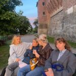 Alva Bratt Instagram - minnen från en evinnerlig senvår <~~~ 🎷