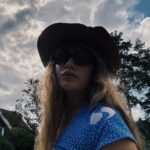 Alva Bratt Instagram - minns du den sommar ~ 🫧🪈🪶~~ Ales Stenar