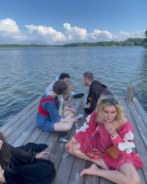 Alva Bratt Instagram - midsommar 1523 🧚‍♂️🛡️⚔️🦂 ~~~ Vasas frillor mfl ~ 🗡️♥️ ~ @dorisdaga 🪭🏰