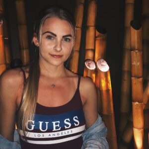 Alyssa Trask Instagram - Guess what??😏
