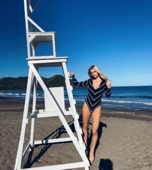 Alyssa Trask Instagram - Ready for duty⚓️💋