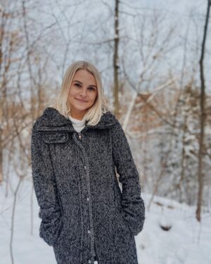 Alyssa Trask Instagram - Feeling Frosty ☃️❄️
