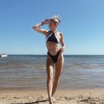 Alyssa Trask Instagram – Beach bum at heart🌞❤️