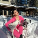 Amanda Cerny Instagram - This vacation is one for the books! Thank you @airbnb 🏠❄️ The home was somehow even better than the photos!! Felt like I packed up and moved to snowy Colorado, my pups were pleasantly confused😂😍🥰 #Breckenridge #Colorado WHERE TO NEXT?! 🤔 Breckenridge, Colorado