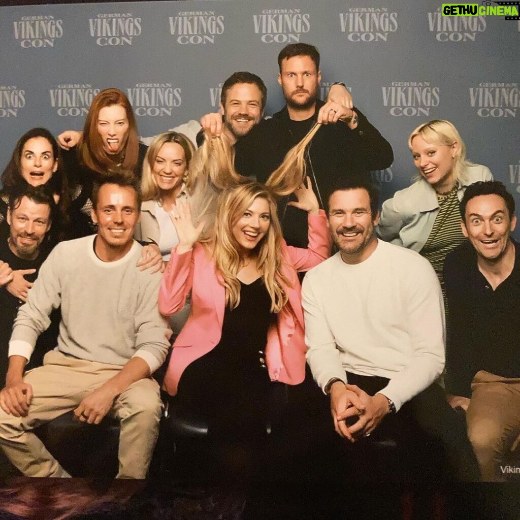 Amy Bailey Instagram - I don’t claim to know any of these weirdos, especially the crazy-eyed same-faced twins. @germancomiccon @moe_dunford @peter.franzen @therealalyssas @mucy_lartin @jasperpaakkonen @jordan_patrick_smith @katherynwinnick @clivestanden @ida_marie_nielsen @gblagden #vikings