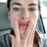 Amy Bailey Instagram – ⛔️⚠️ BEAUTY SECRETS REVEALED! 🔥

You guys I totally discovered a quick and easy way to get pillowy kissable lips on the go. I love this product so much I might just superglue it onto my face!
 
Make sure you smash that comment and click on the subscribe and link thumbs up button below and subscribe to my comment link button!