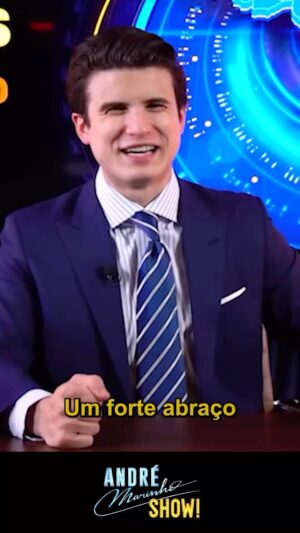 André Marinho Instagram - 🇧🇷✈️🇮🇹🍕 MAMMA MIA, TÁ OK?! 🤣🤌🏼 Compartilhe sem moderação o grande patriota Bolsonaro desfilando seu italiano fluente e impecável! Qual vocês acham que será o destino do ex-presidente que segue escondido na Terra do Pateta? Comente aqui a sua opinião sobre qual será o desfecho dessa história! Seguimos juntos 🤝🚀