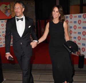Andrea McLean Instagram - 4 things I did last week to fill my cup that had nothing to do with work:
I am a day late doing this - it’s been a busy one!

Last week was quite something, so many lovely things to get me out of the house and doing something different - something I appreciate so much more these days.
1. Mr F and I went to the @how.to.academy to hear a talk by hostage negotiator @scottwalkerbooks Wow. I thought I had pretty good diplomacy skills, but he was incredible! (So interesting to hear that his kids can still run rings round him though 😅)
2. We went to The Sun’s ‘Who Cares Wins Awards’. What night. We met so many wonderful people, and I was thrilled that I was by chance seated next to a woman who is literally listed in the notes section of my phone as an incredible human that I would love to meet. Her name is Sarah July de Lagarde, and she sadly came to public prominence after a horrific accident falling from a tube platform last year left her a double amputee. I was so inspired baby her mindset, and her attitude to this life-altering event, that I vowed to meet her. And I did! She is an amazing woman, with a beautiful spirit, I liked her enormously. I also realised that I stupidly didn’t ask for a photo - next time! @sjdelagarde 
3. I have been slowly, slowly, focusing on getting well and building up my strength over the past five months. I went back to the gym six weeks ago, and have been working on my own, at my own pace, and incrementally I have started to feel and see a change. I feel good! Nick took this video of me, and I was shocked by how strong I look. It’s a nice feeling, like I am coming back again. 💪
4. We reunited with our amazing @thebodycampofficial friends in Hyde Park at the weekend, to support @bryonygordon @mentalhealthmates It was soooooooo good to see everyone, and walk in the Autumn sunshine. It’s obvious why walking and talking is good for the head and great for the soul. Loved it.

What 4 things have you done?
#4things