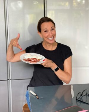Andrea McLean Instagram - 4 things I did last week to fill my cup that had nothing to do with work. I actually have lots of photos this week, which is very unlike me! 😁
1. I went to the first anniversary celebration of @tessysbrunches hosted by the magnificent @tessyojo  Her drive and commitment to help women feel good is something we are 100 per cent aligned on!😊 Thank you @palassociates for the brilliant reportage photos. 
2. Played tennis with Mr F. It was sunny. He won. You can’t have everything… 🎾
3. @emmaguns popped round for coffee which is always a highlight of any week. Our chats are long, detailed, uplifting, hilarious and slightly scurrilous… my favourite kind. 😁 Plus, she rates my poached eggs, so she’s a keeper.
4. Mr F and I went to my friend @petecohen_ Magnificent Health Summit and listened to some wonderful speakers talk about their learnings in the healthy mind and body space. @lucywyndhamread discussed her fitness journey from always being picked last for games in PE at school, to joining the army, to uploading a few fitness videos to YouTube back in the 90s - which led to a thriving fitness business and over 100 million views!  @dr_bob_rakowski shared his experience and learnings in how the brain and body work, which was fascinating. I got a copy of this brilliant book by Carl Benton which is part cookbook, part mindset feeder (a brilliant idea) with all profits going to Stroud Women’s Refuge. (You can pick one up at www.inspiredcookbook.co.uk ) We also popped out for our lunch break to Spitalfields Market - yum. The last picture was taken a split second before I fumbled and dropped my dessert on the floor. 🤦🏻‍♀️ 3 second rule meant I still finished it. 😋
A lovely last week of August. 
#4things