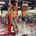 Andrew Bachelor Instagram – Late night shenanigans 🏋🏽 w/ @spence