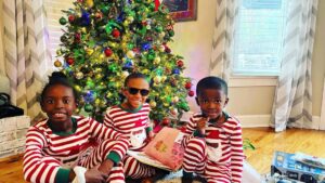 Andrew Gillum Instagram - L👀K who showed up for Christmas morning uninvited - - - but more than welcomed 😜 (especially since we’re in their habitat). 

I pray that you all have a wonderful and loving Christmas Day, safely surrounded by the people you love. 

Merry Christmas!  #HappyBirthdayJesus🙏🏾