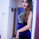 Angel Rai Instagram - Ab to Valentine bhi aa gaya tum kab aayoge ? #foryou #love #trending #angelrai #viral #newpic #newstatus #fun #wings #angellovers #instashot #instagood #instaviral #style #bluedress #valentineday #valentineweek #mondayblue