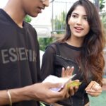 Angel Rai Instagram - 30 second mein paise double 😂💰 #foryou #angelrai #trending #viral #angellovers #gulabisharara #pahadi #money #finance #business #trend #style #fun #love #instagram #instadaily