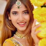 Angel Rai Instagram - कह दो अंधेरे से कही और घर बना ले , मेरे देश में आज रोशनी का त्योहार आया है ।। Happy Diwali to all my friends ❤️ #foryou #foryoupage #trendin #happydiwali #diwaliinstagram #angelrai #wings #love #light #fun #shottmumbai #trending #trendingnow #festival #india #indianfestival