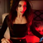 Angel Rai Instagram - Diwali par aaya bhoot 👻 Ps :- kamzor dil wale na dekhe 🙏 #foryou #angelrai #diwalinight #festiwal #festivetime #spiritual #wings #angellovers #fun #digitalindia #style #newindia #instagram #instalovers