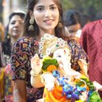 Angel Rai Instagram - Ganpati bappa ki kripa hum sab par bani rahe #ganpatibappamorya #foryou #angelrai #trending #viral #instareel #instaviral #festival #indian #festival #indianfestival
