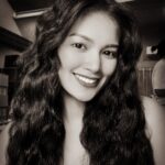 Angela Morena Instagram - Tell me you see me.