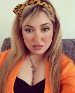 Angela Zahra Instagram - 👑🧿 #angelazahra #انجيلا_زهرة
