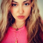 Angela Zahra Instagram - 👑 Beautiful Necklace @cloverandswift Discount code: angelazahra20 #collaboration #cloverandswift #angelazahra #انجيلا_زهرة